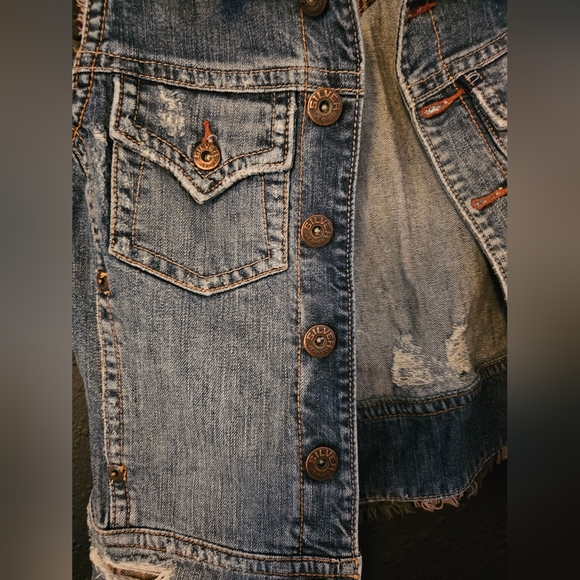 Silver jeans denim vest 💯 - Picture 6 of 7